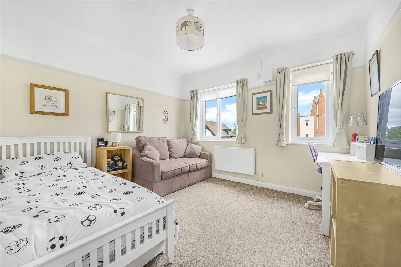 Church Street, Walton-On-Thames, KT12, photo 8