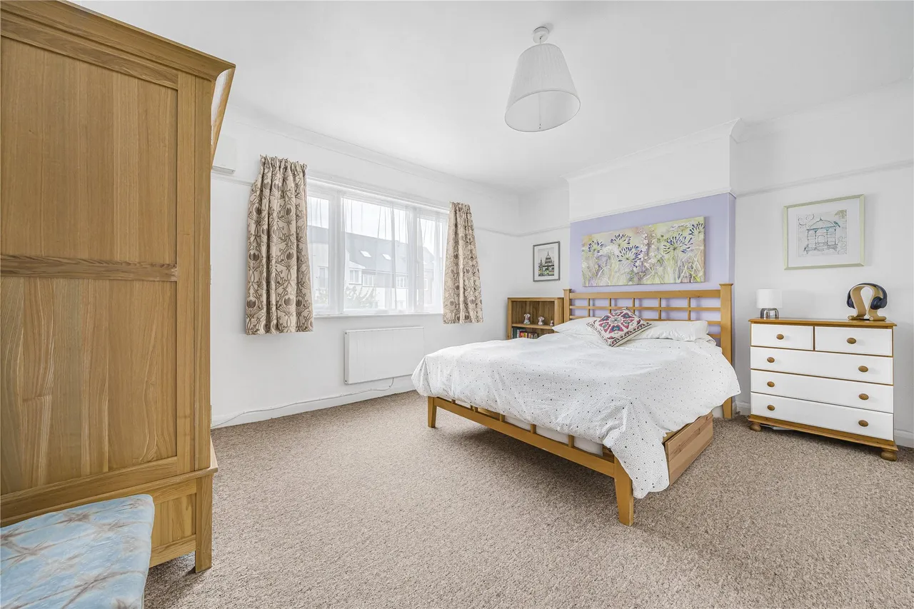 Church Street, Walton-On-Thames, KT12, photo 5