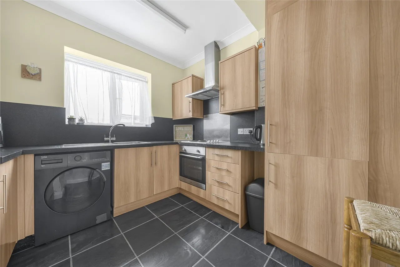 Church Street, Walton-On-Thames, KT12, photo 2