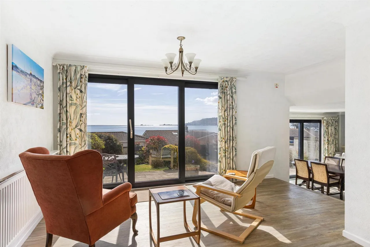 Redcliff View, Weymouth, DT4 8RW, photo 2