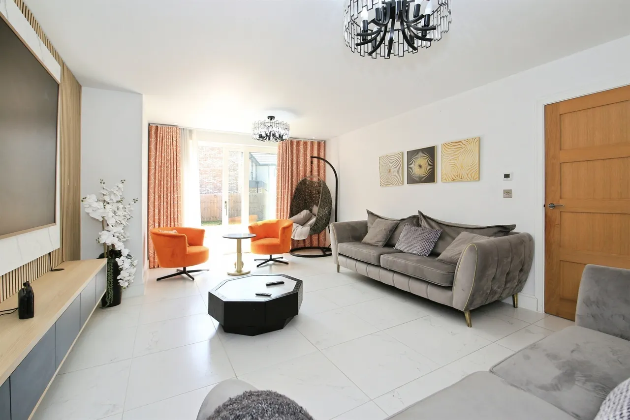 Tarka Grove, Hampton Water, Peterborough, photo 5