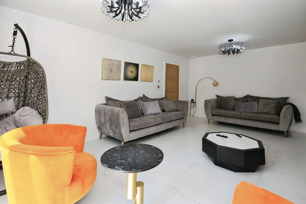 Tarka Grove, Hampton Water, Peterborough, photo 6