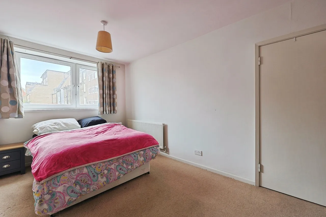 Lavender Hill, Battersea, London, SW11, photo 5