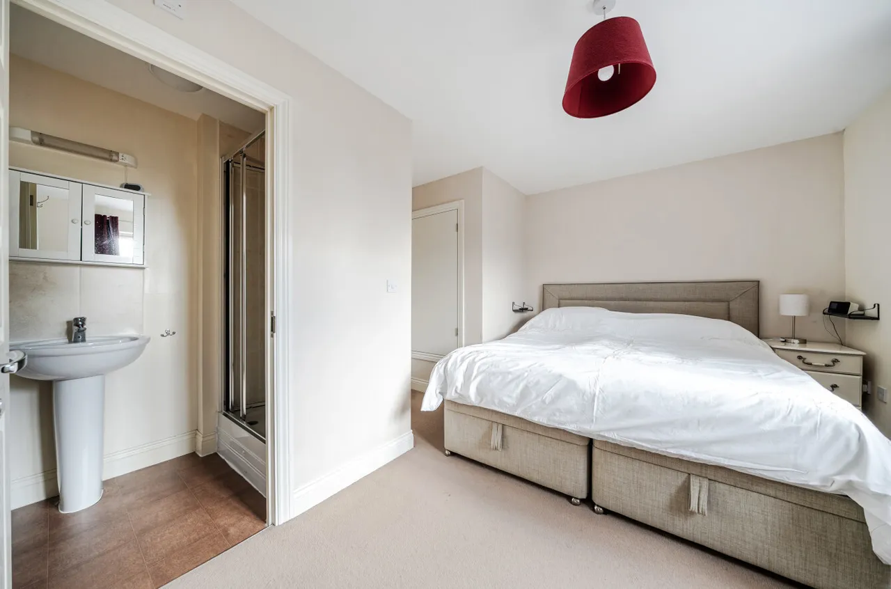 Bedford Drive, Fareham, PO14, photo 15