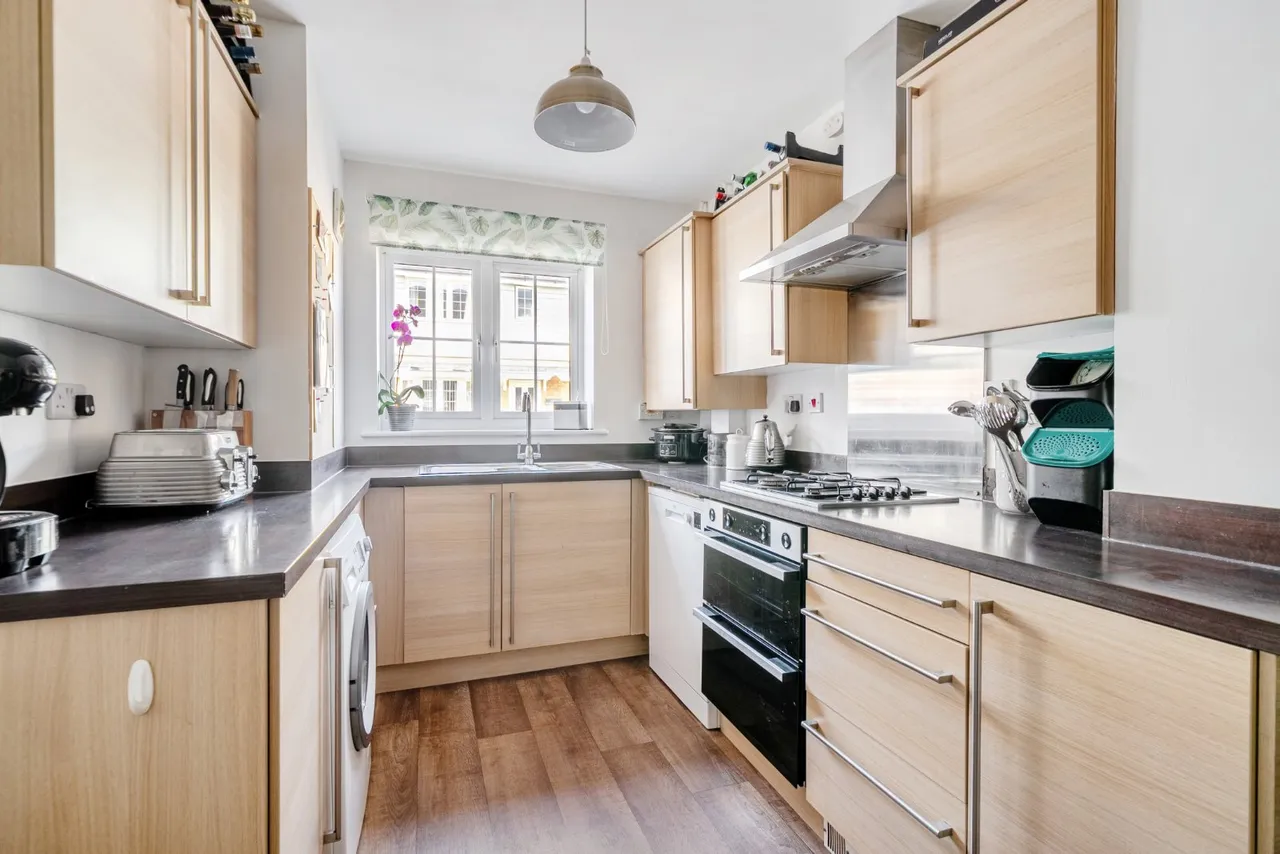 Bedford Drive, Fareham, PO14, photo 4