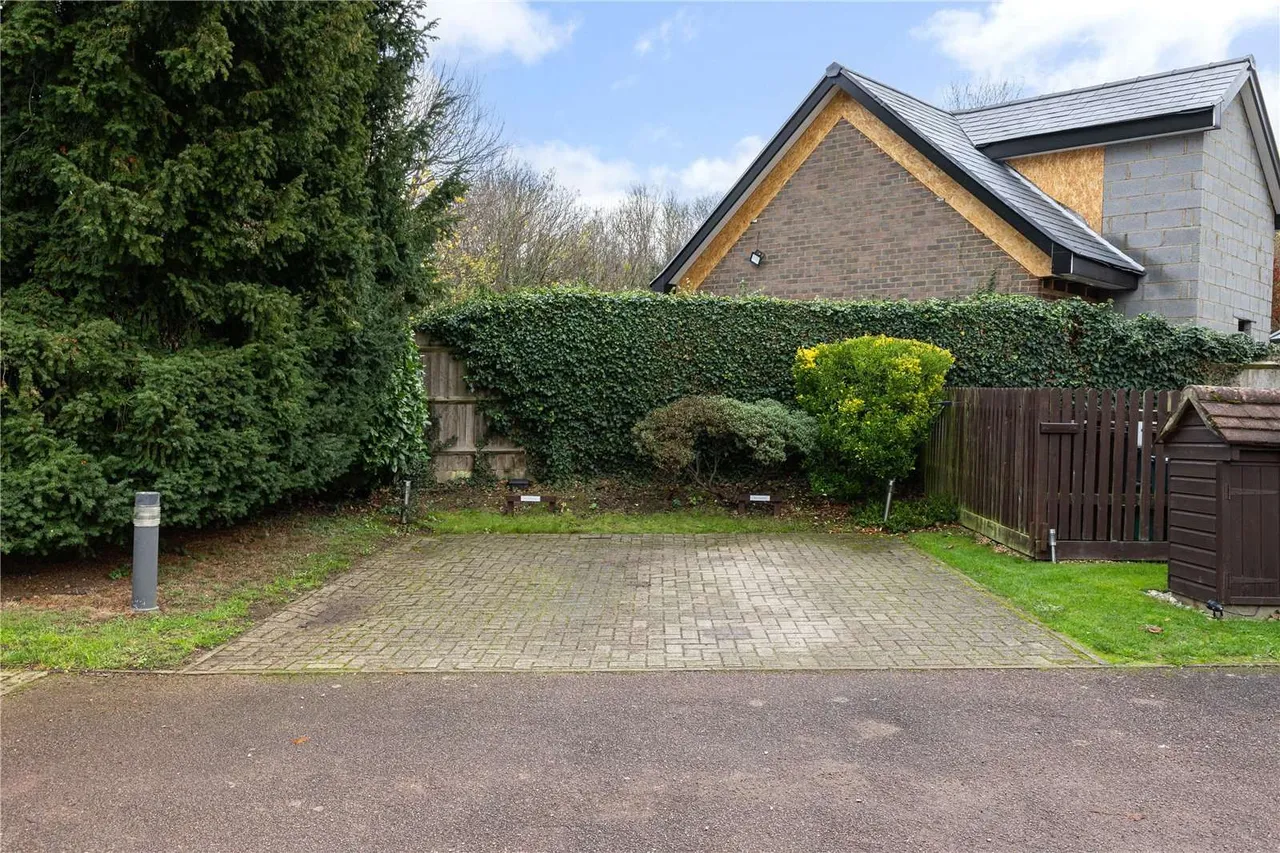 West Common, Harpenden, AL5, photo 17