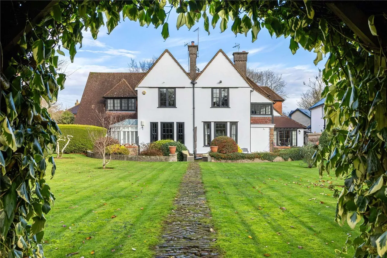 West Common, Harpenden, AL5, photo 15