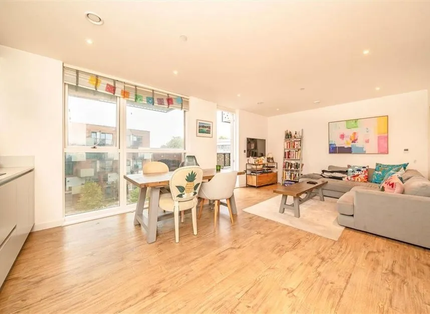 2 bed flat for sale, Danson Mews, Elephant & Castle, SE17