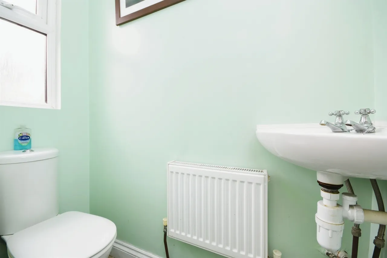 Chase Road, Brentwood, photo 9