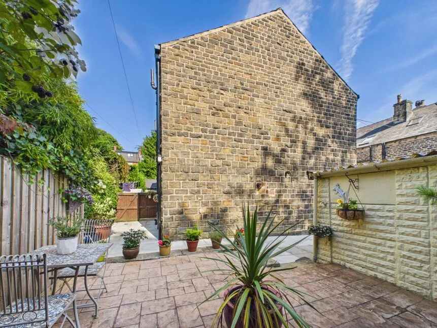 Mossley Road, OL4, photo 18