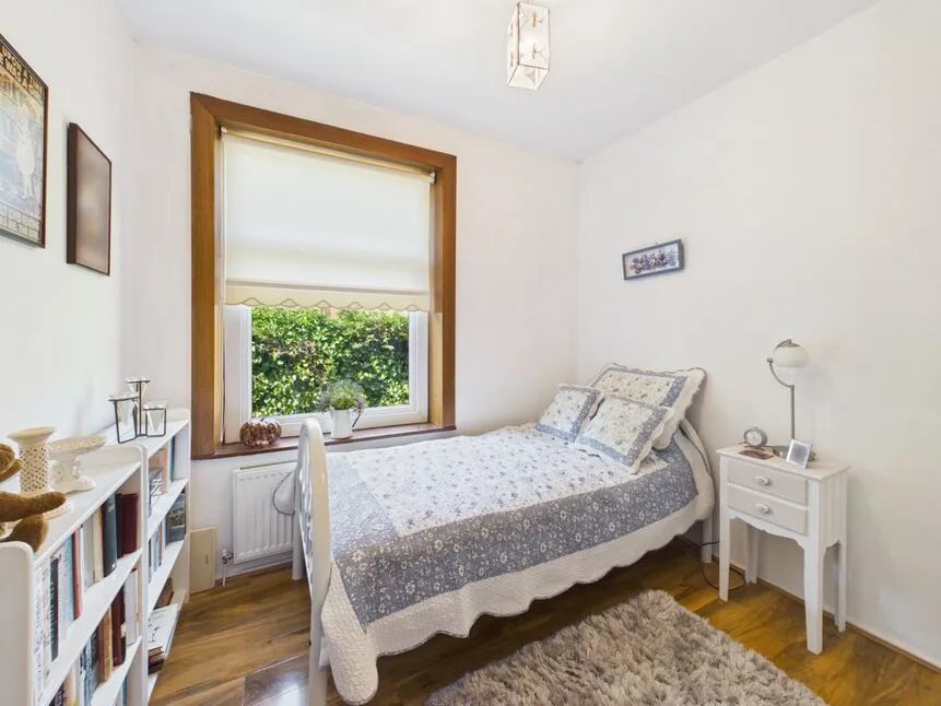 Mossley Road, OL4, photo 9
