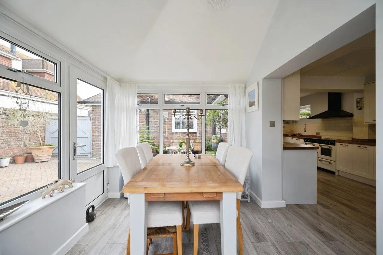 Yew Tree Road, Hayling Island, PO11, photo 10
