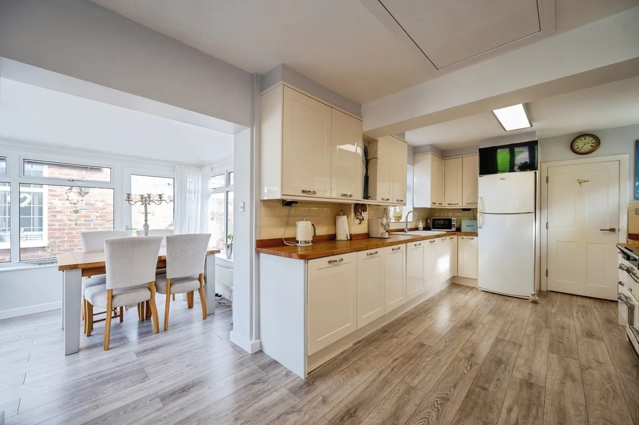 Yew Tree Road, Hayling Island, PO11, photo 5