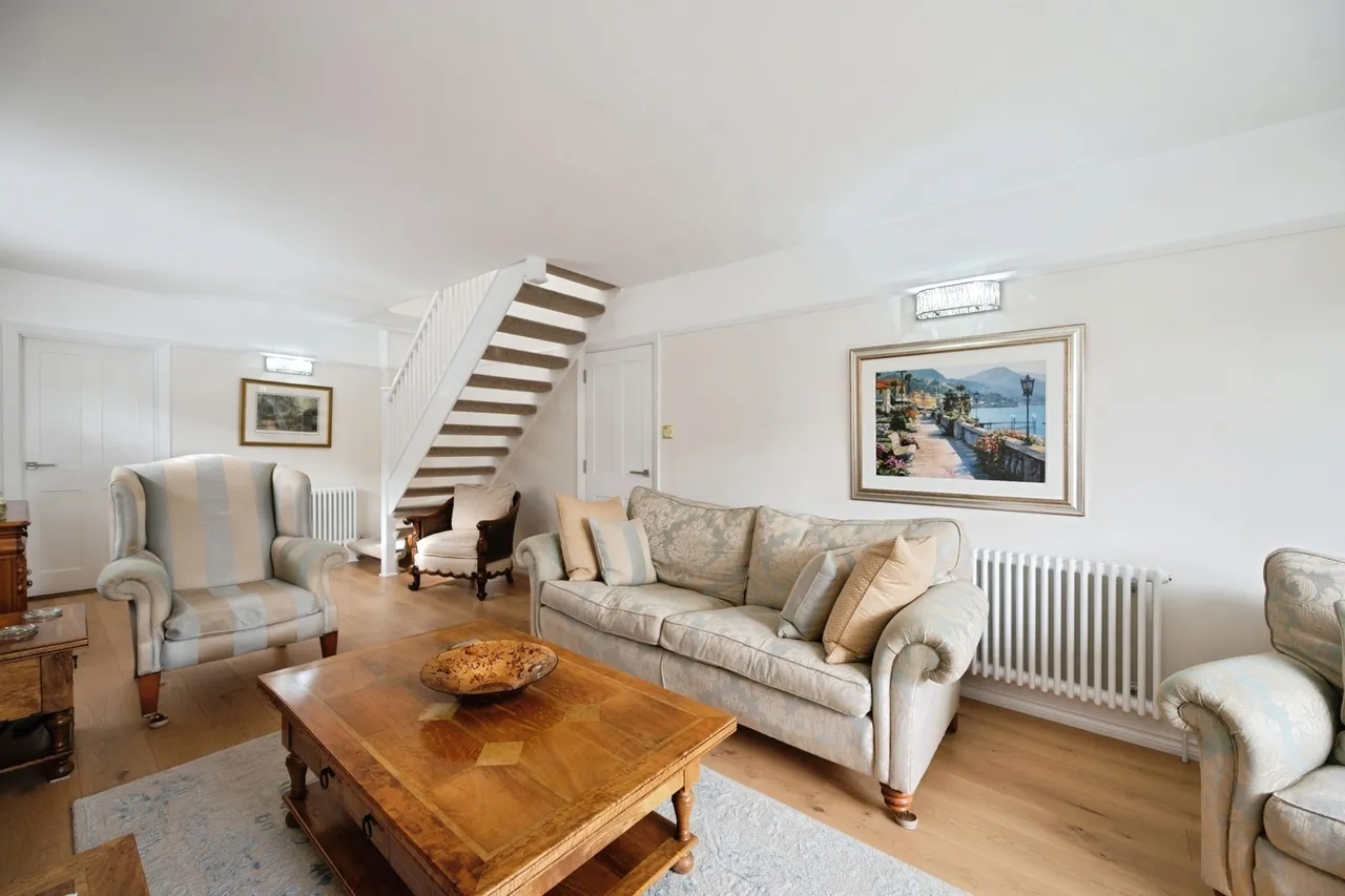 Yew Tree Road, Hayling Island, PO11, photo 3