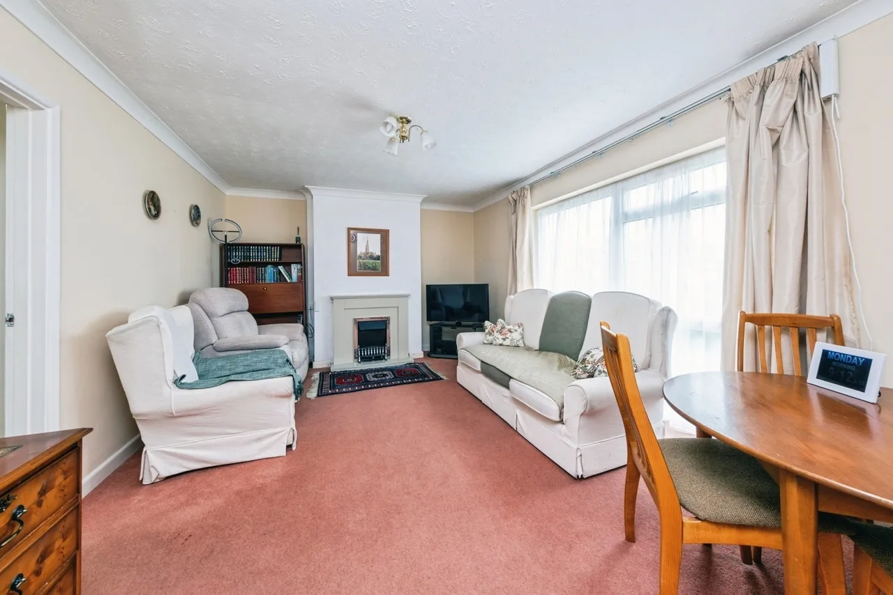 Mays Way, Potterspury, Towcester, Northamptonshire, NN12, photo 3