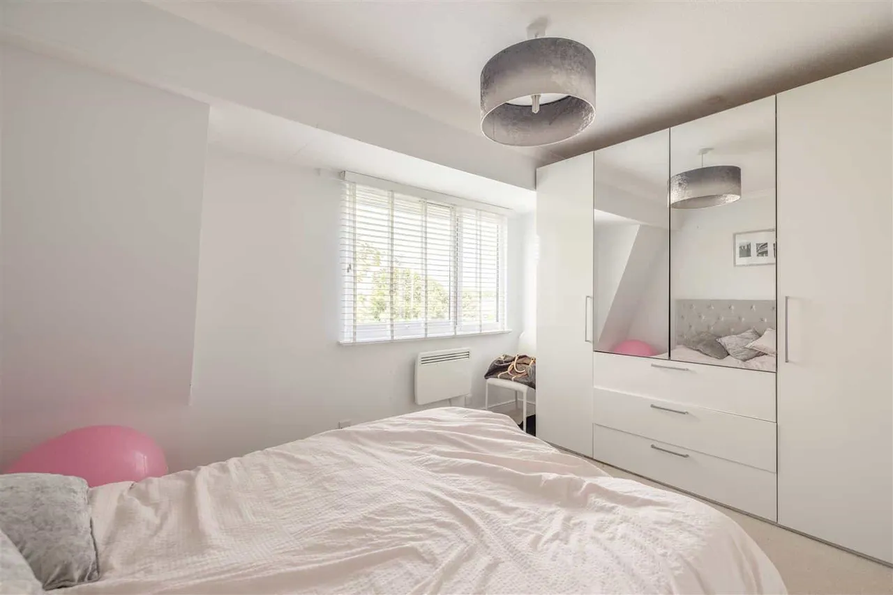 Dedworth Road, Windsor, SL4 4LW, photo 6