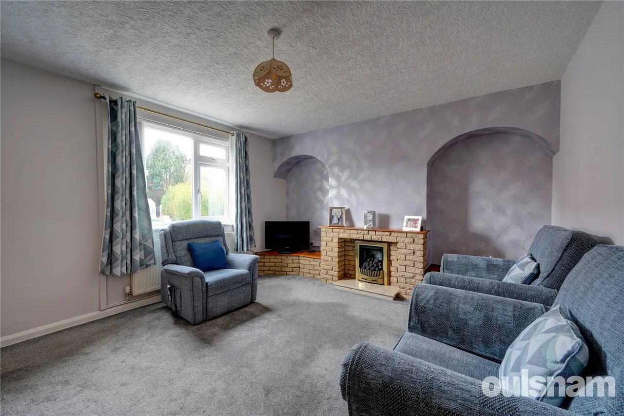Charles Henry Road, Droitwich, Worcestershire, WR9 8QQ, photo 2