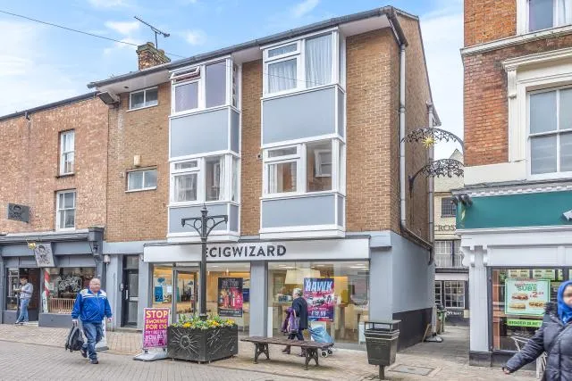 High Street, Banbury, OX16, photo 11