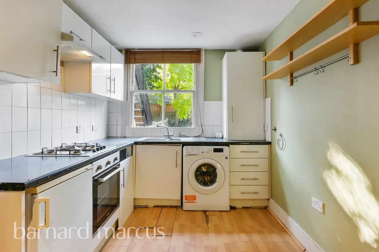 Trentham Street, London, photo 8