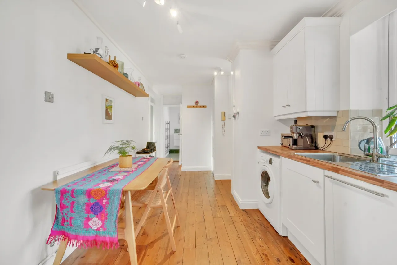 Butler House, Bacton House, E2, photo 6
