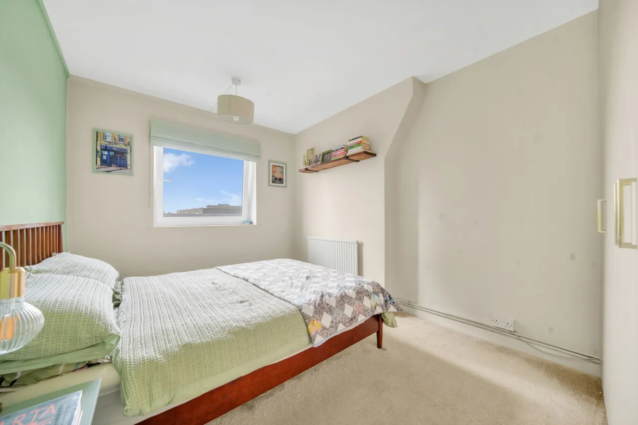 Butler House, Bacton House, E2, photo 4