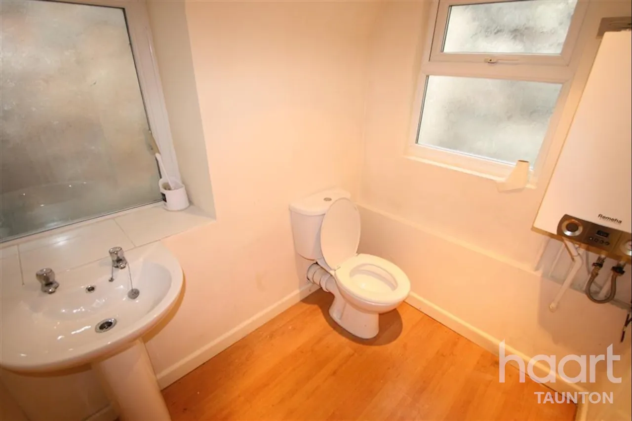 South Road, Watchet, TA23, photo 5