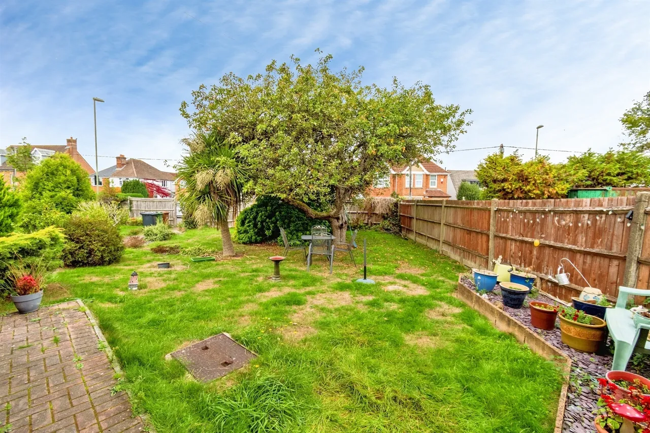 Rownhams Road, North Baddesley, SO52, photo 2