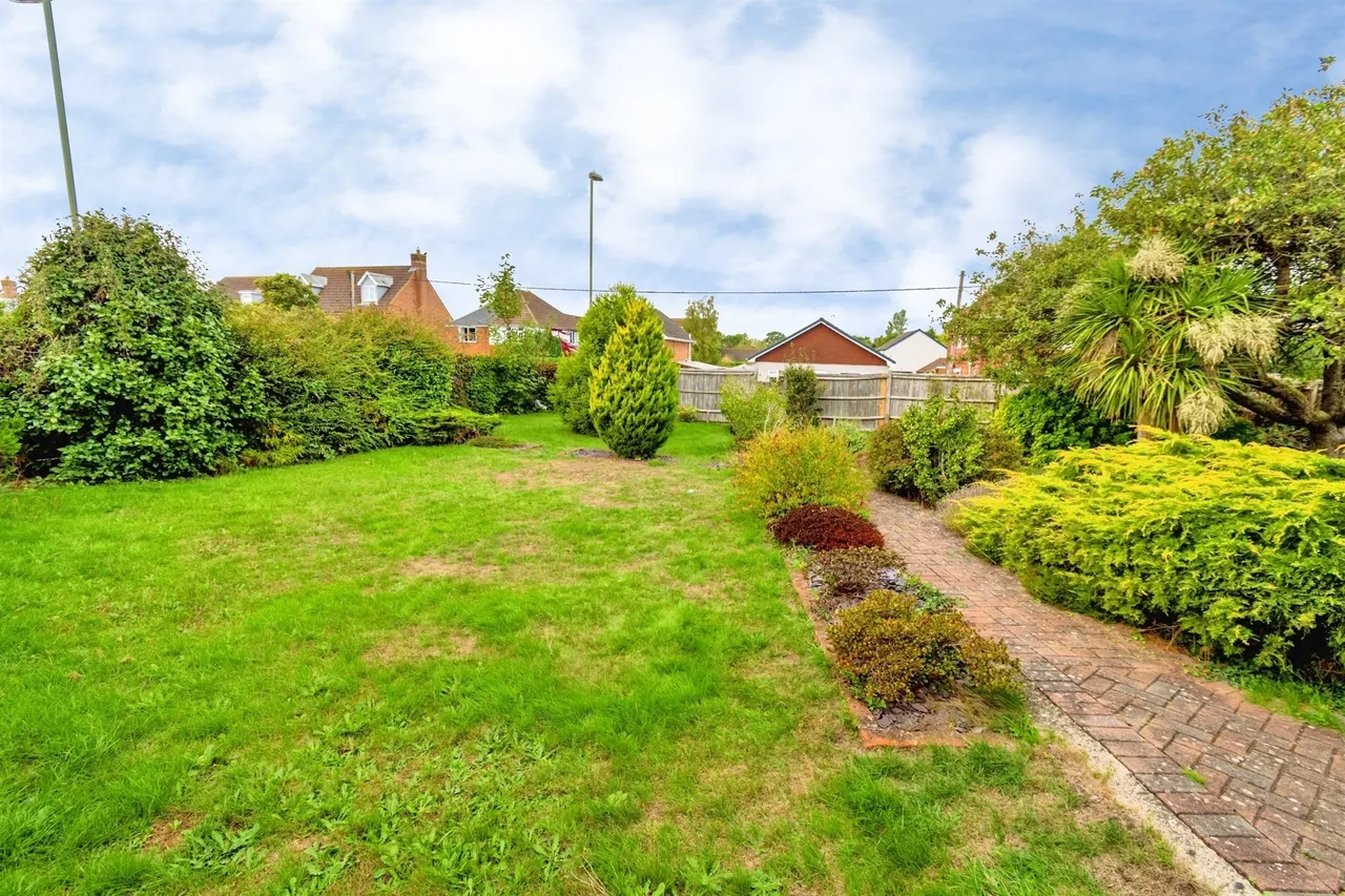 Rownhams Road, North Baddesley, SO52, photo 18