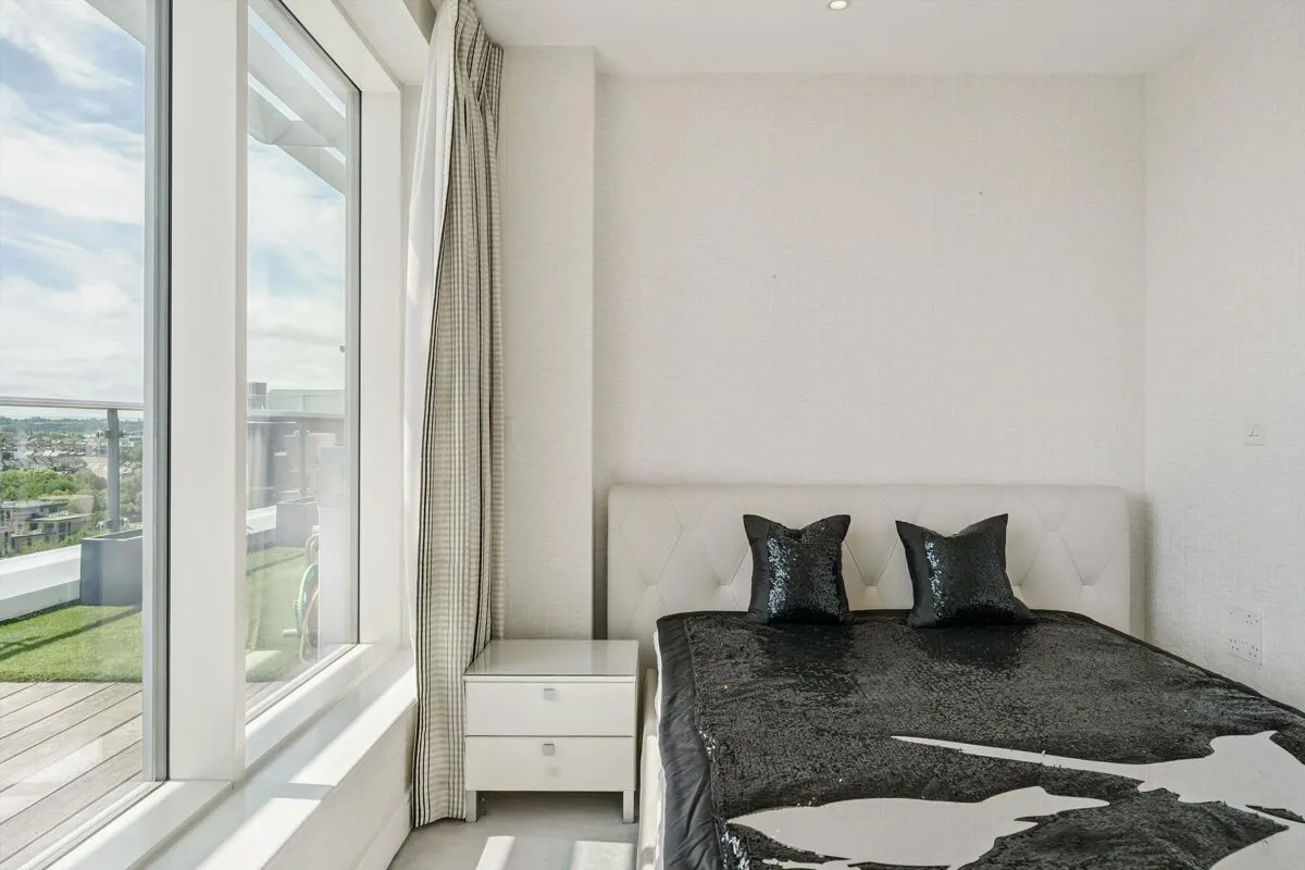 Juniper Drive, London, SW18, photo 20