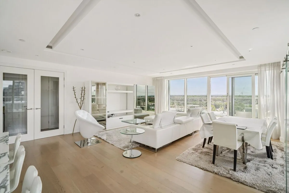 3 bed flat for sale, Juniper Drive, London, SW18