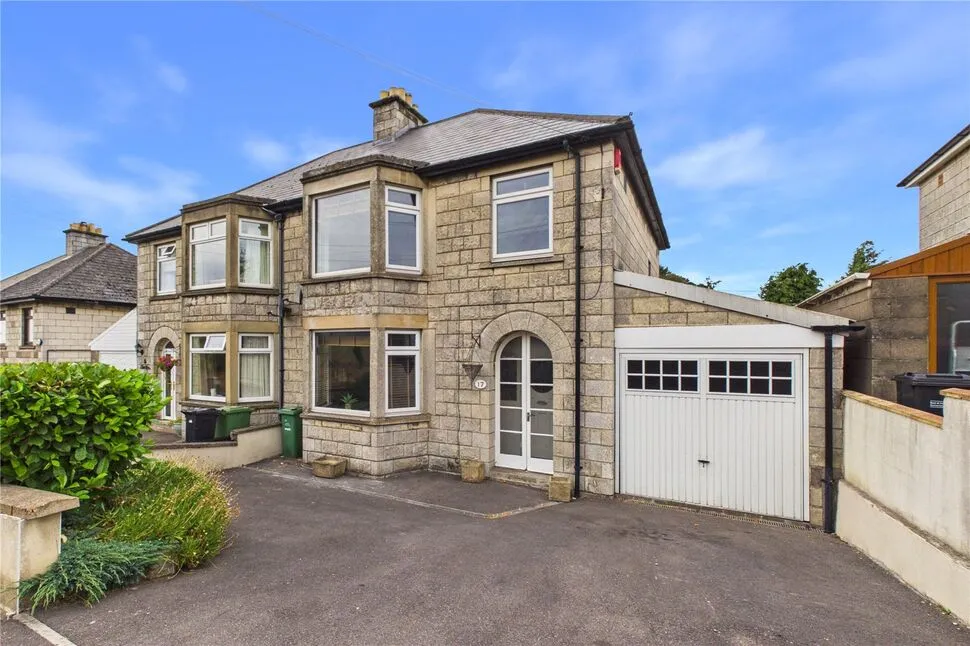 3 bed house for sale — Bath New Road, Radstock, Somerset, BA3