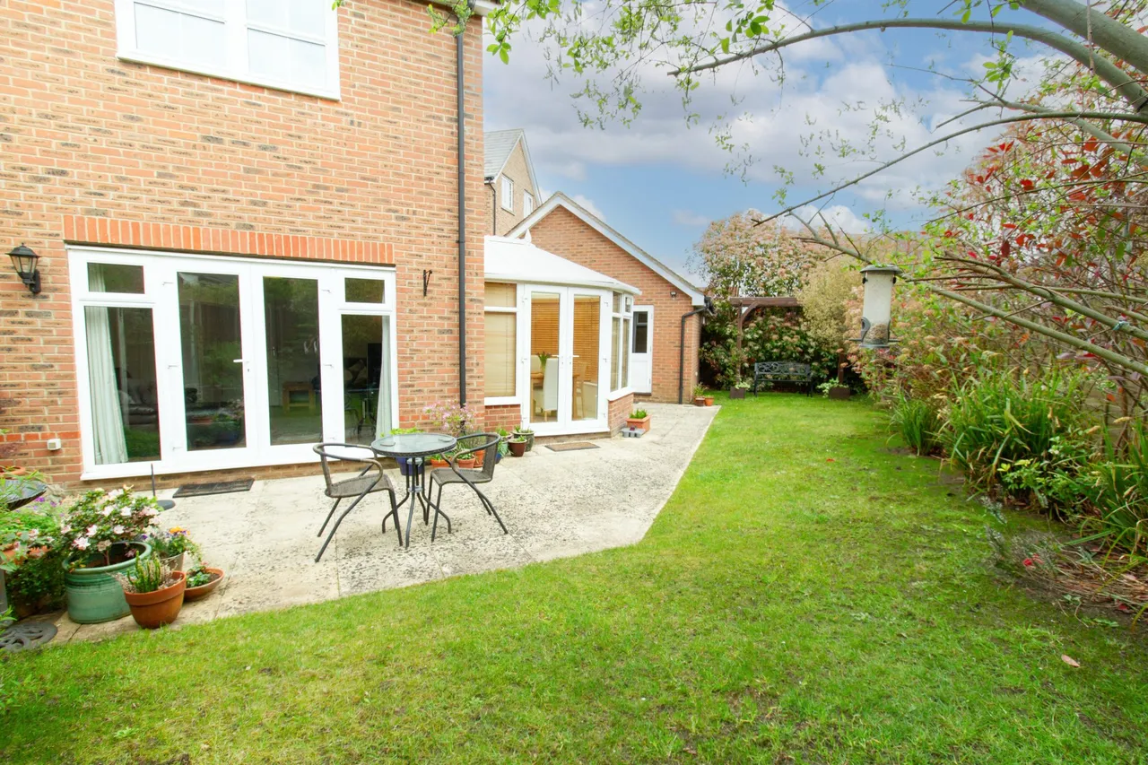 Chertsey Street, Fleet, GU51 1HS, photo 11