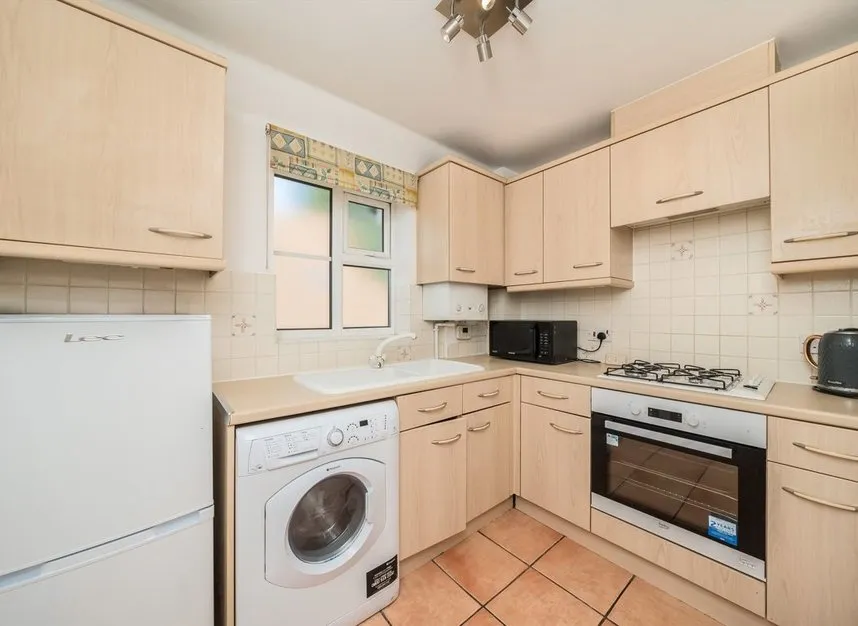 Birkenhead Avenue, Kingston Upon Thames, KT2, photo 2