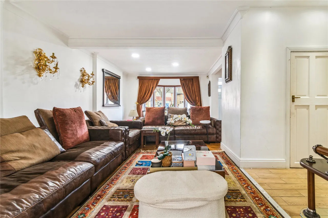 Vyner Road, London, W3, photo 3