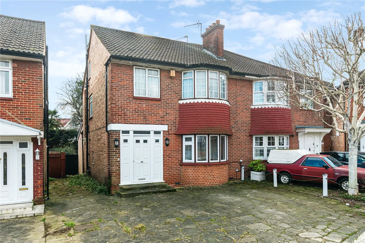 4 bed house for sale, Vyner Road, London, W3