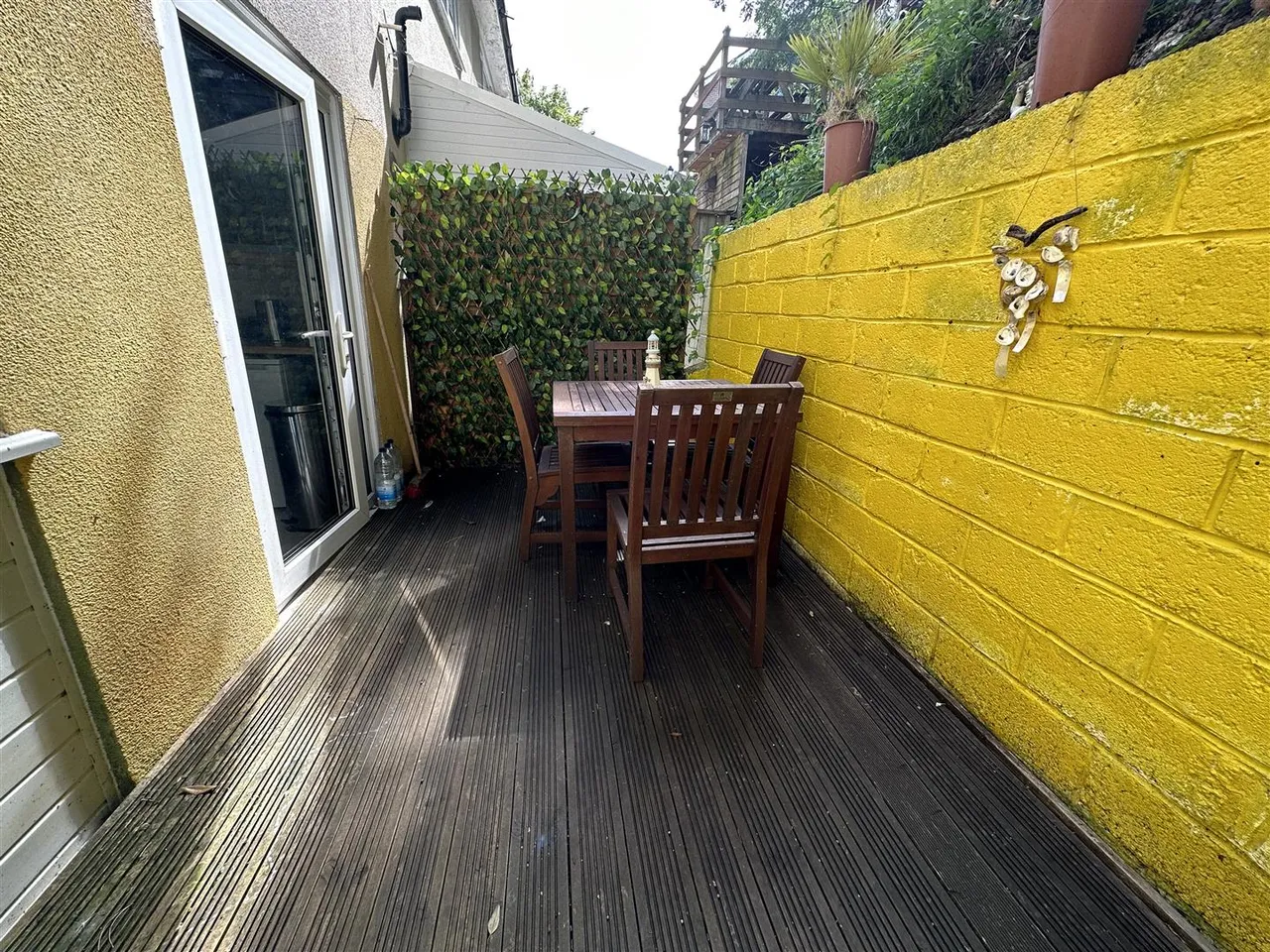 Vicarage Close, Central Area, photo 10