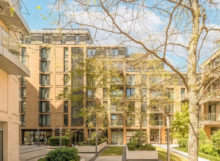 2 bed flat for sale — Plaza Gardens, Putney, SW15