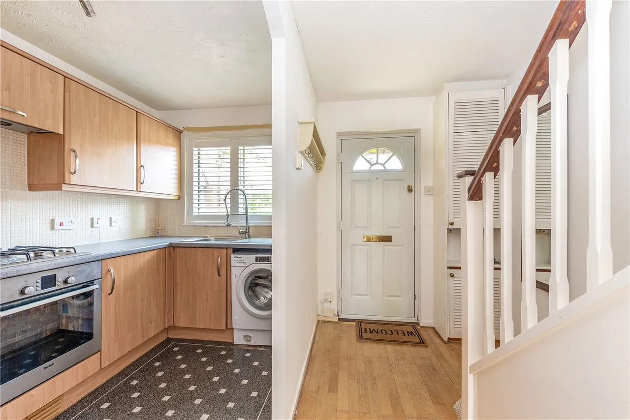 Dukes Close, Petersfield, Hampshire, GU32, photo 12