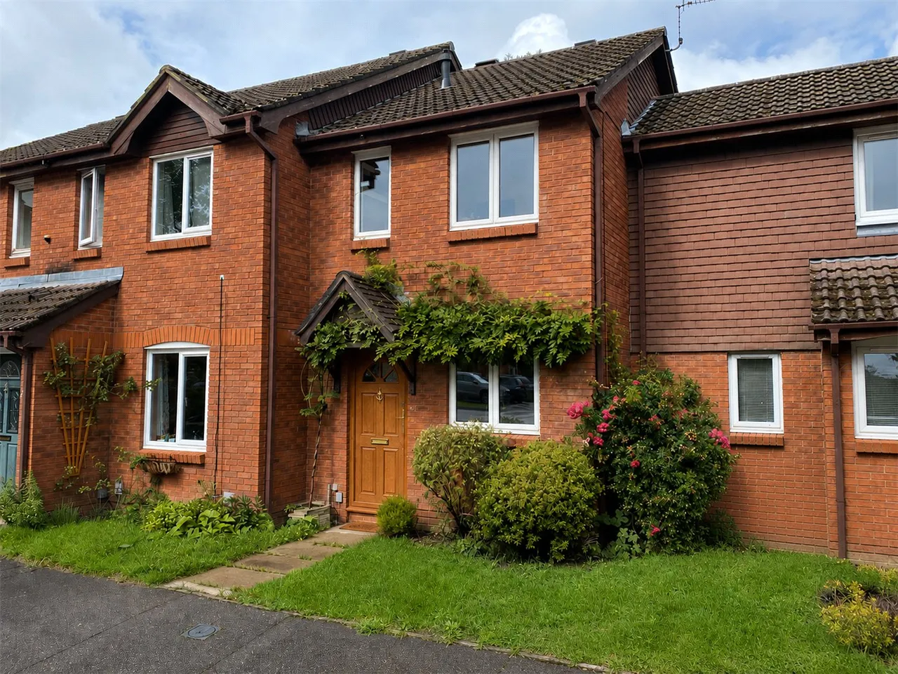2 bed house for sale — Dukes Close, Petersfield, Hampshire, GU32