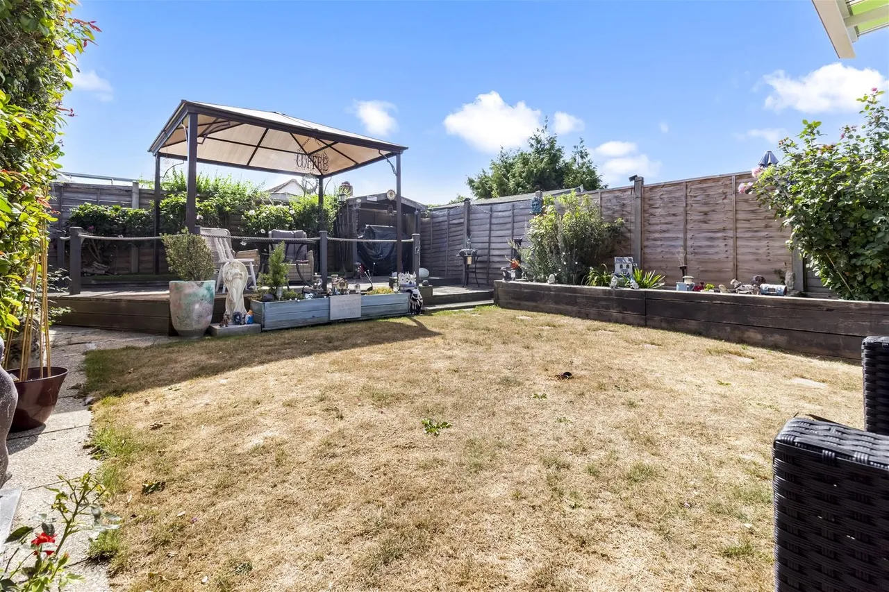 Hurley Road, Worthing, photo 17