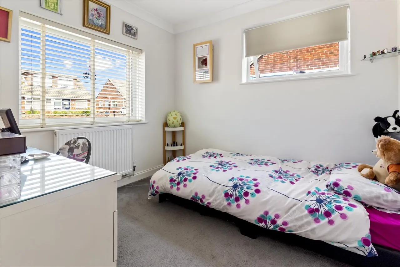 Hurley Road, Worthing, photo 13