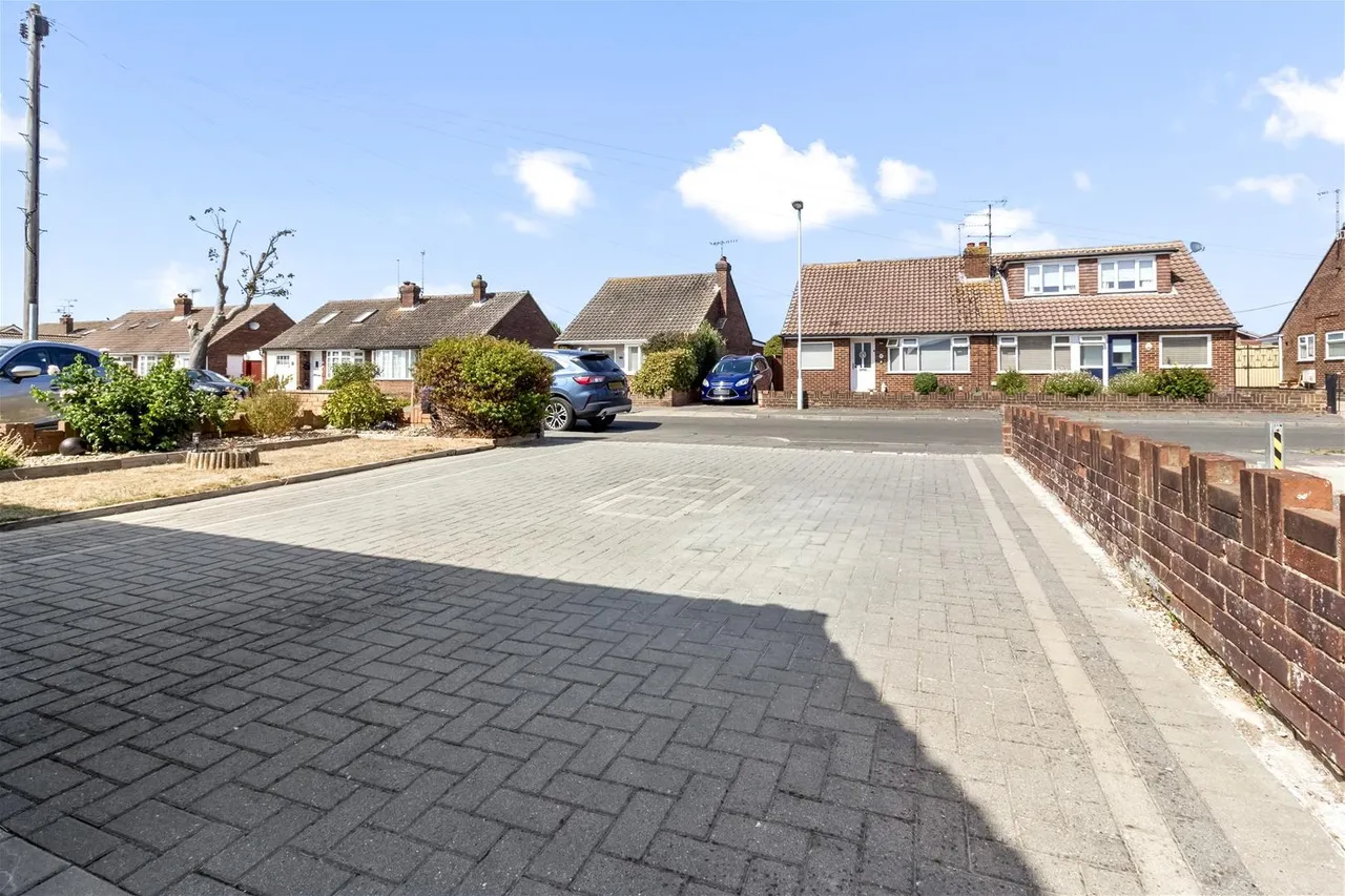 Hurley Road, Worthing, photo 23