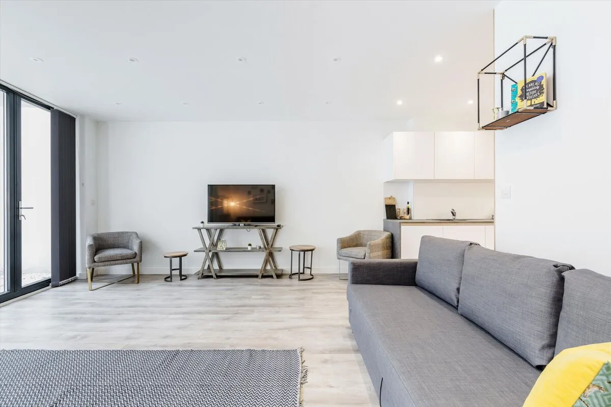 2 bed flat to rent, Grange Road, London, SE1