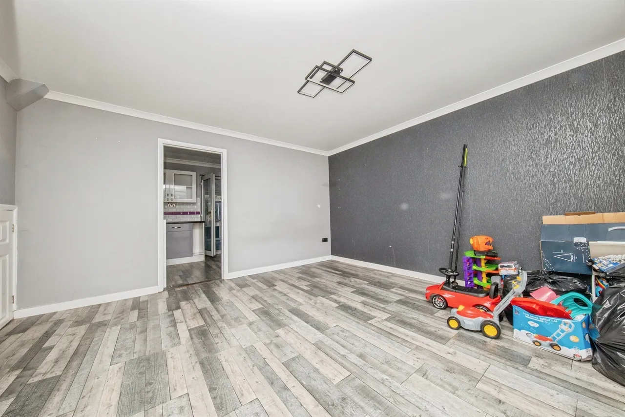 Washington Road, Dovercourt, CO12, photo 3