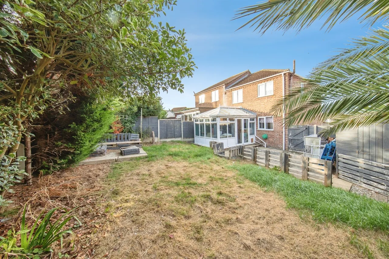 Washington Road, Dovercourt, CO12, photo 12