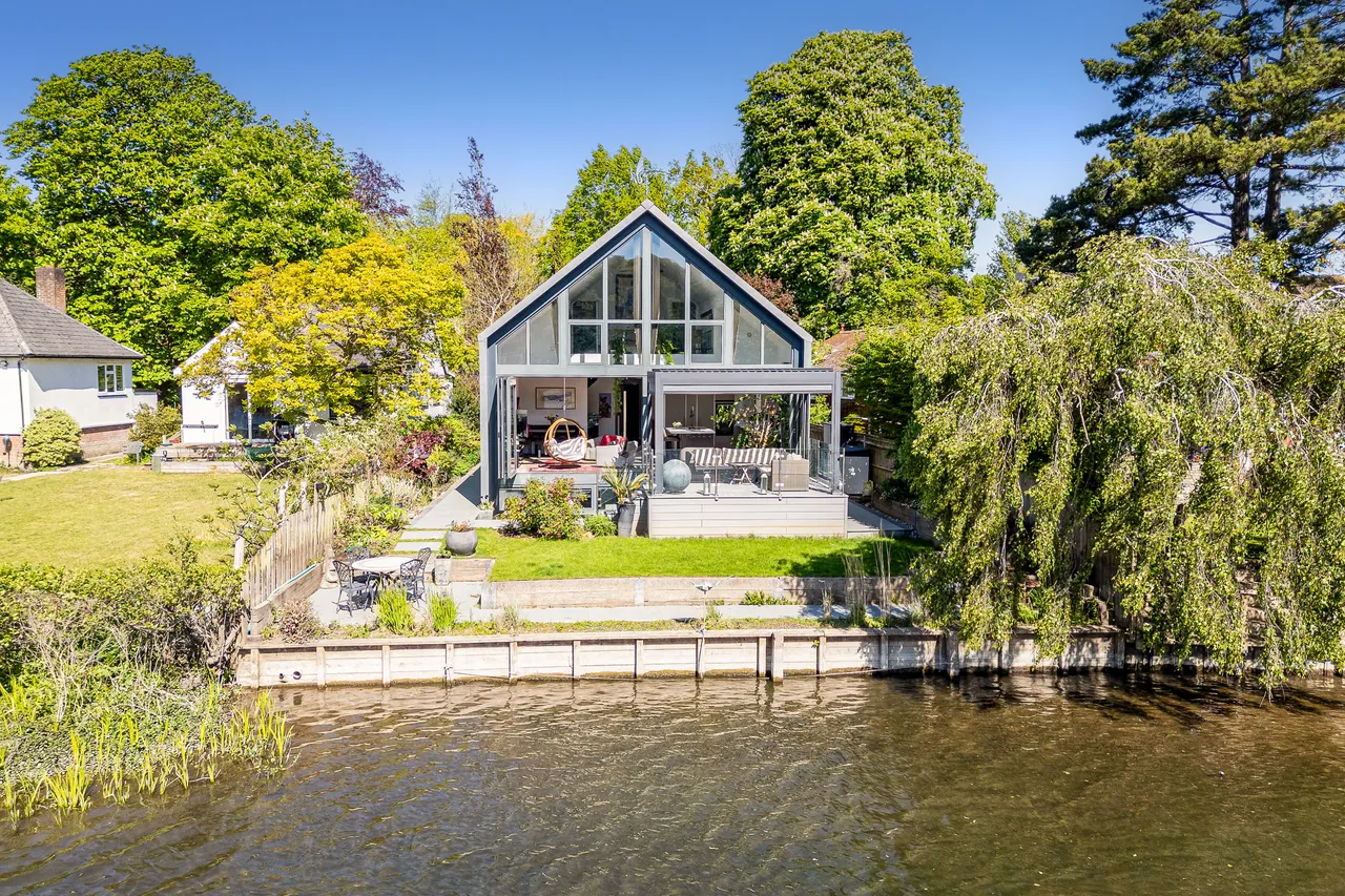 4 bed house for sale, Mill Road, Marlow, SL7