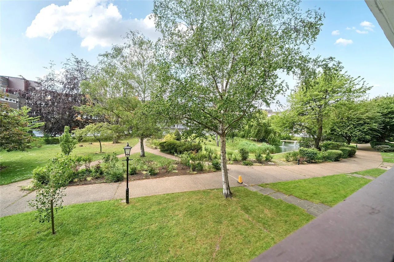 Fair Acres, Bromley, BR2, photo 16