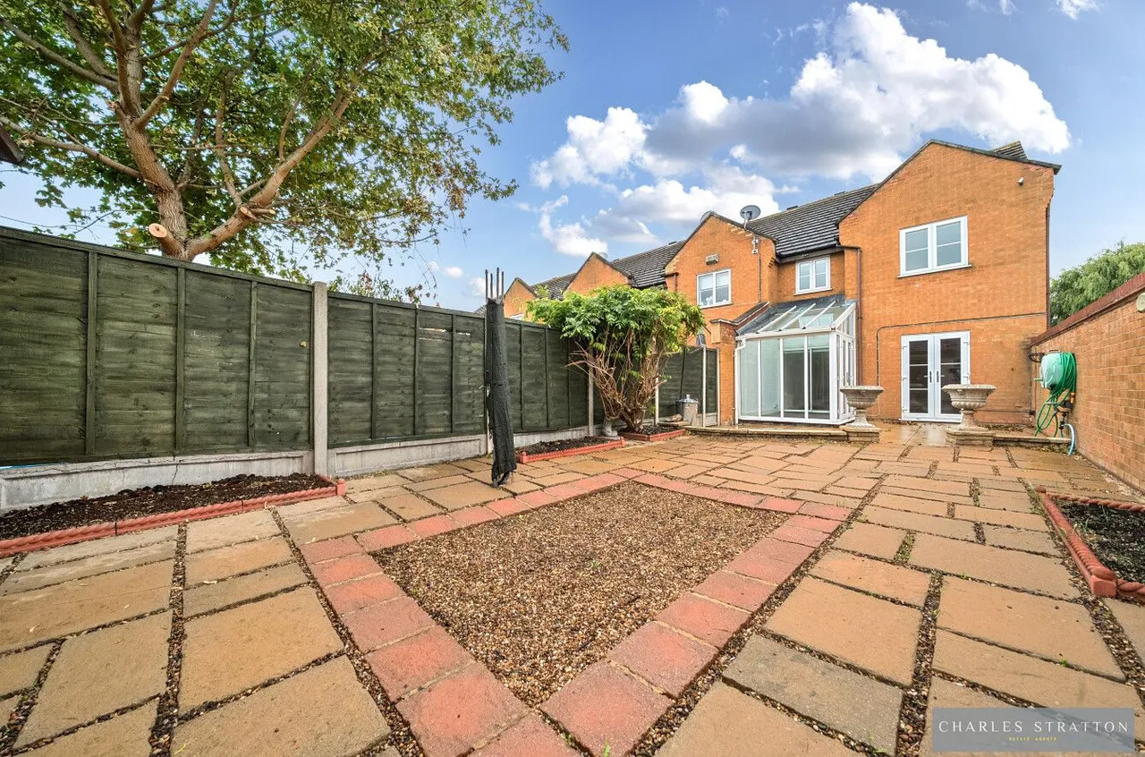 Landseer Close, Hornchurch, Essex, RM11 1FJ, photo 4