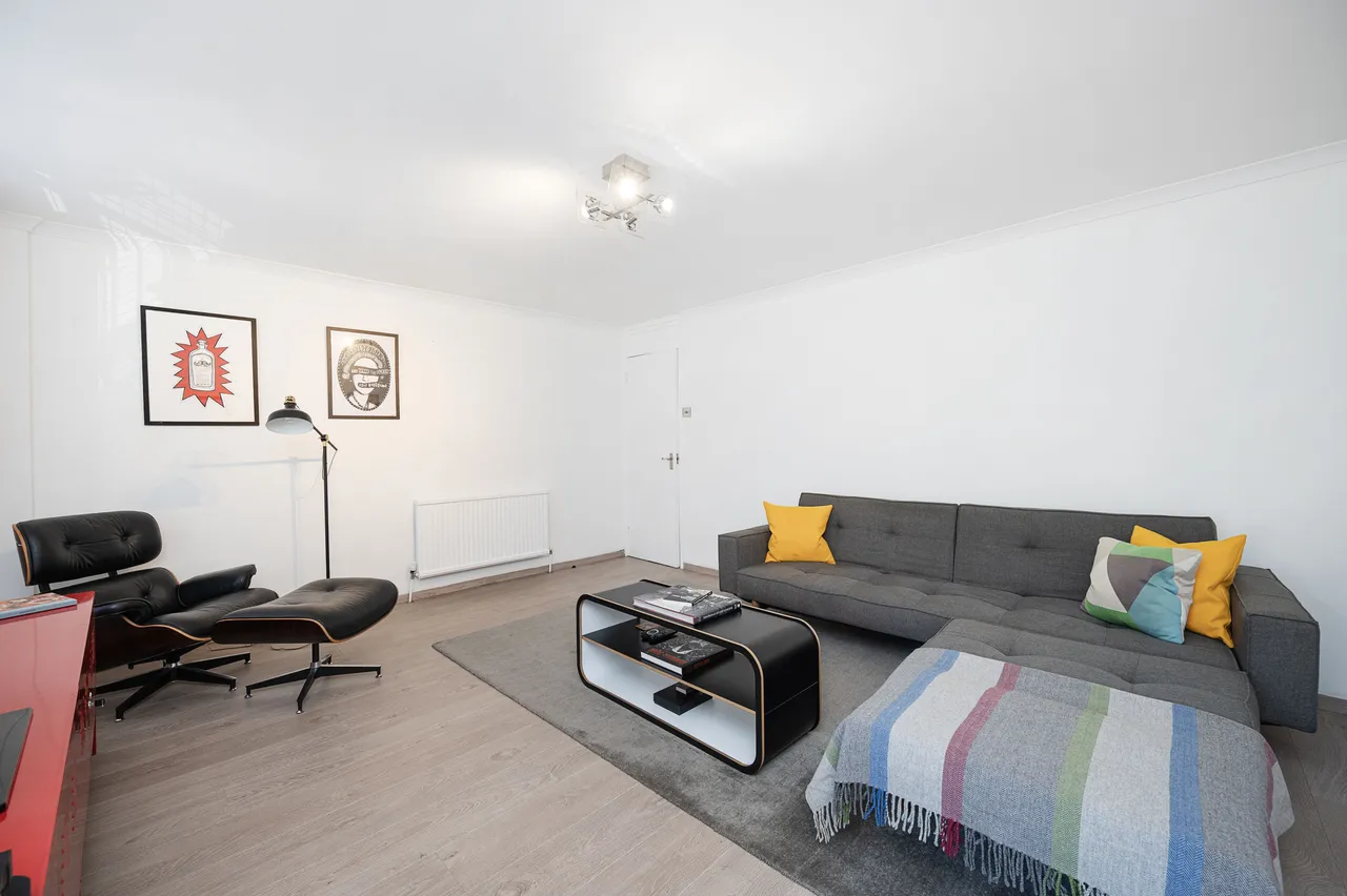 25 Danesdale Road, London, photo 10