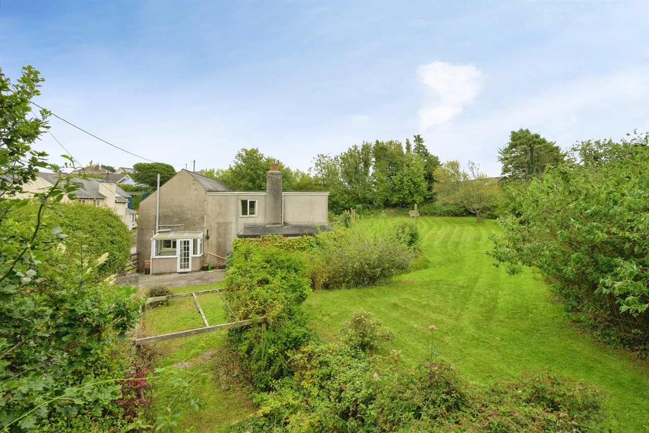 4 bed house for sale, Staddiscombe Road, Staddiscombe, PL9